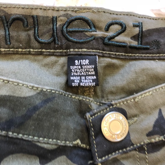 Camo Jeans - Picture 3 of 6